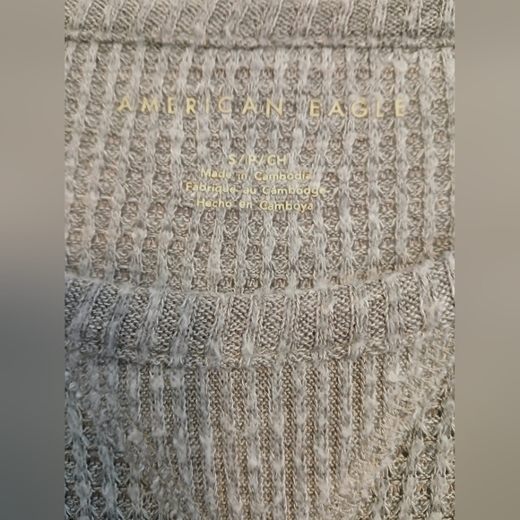 3FOR$12 American Eagle LS Oversized Thermal - Picture 3 of 3
